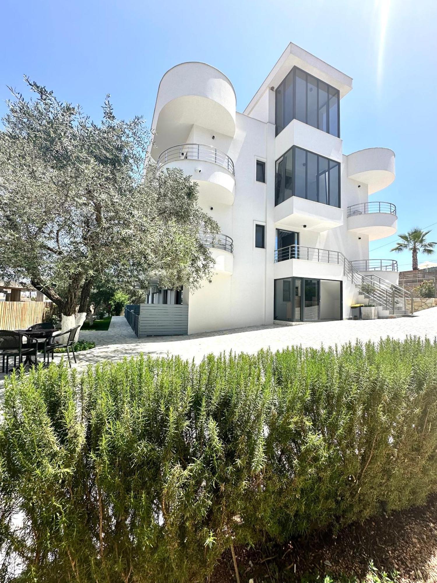J&B Hotel Ksamil Exteriér fotografie